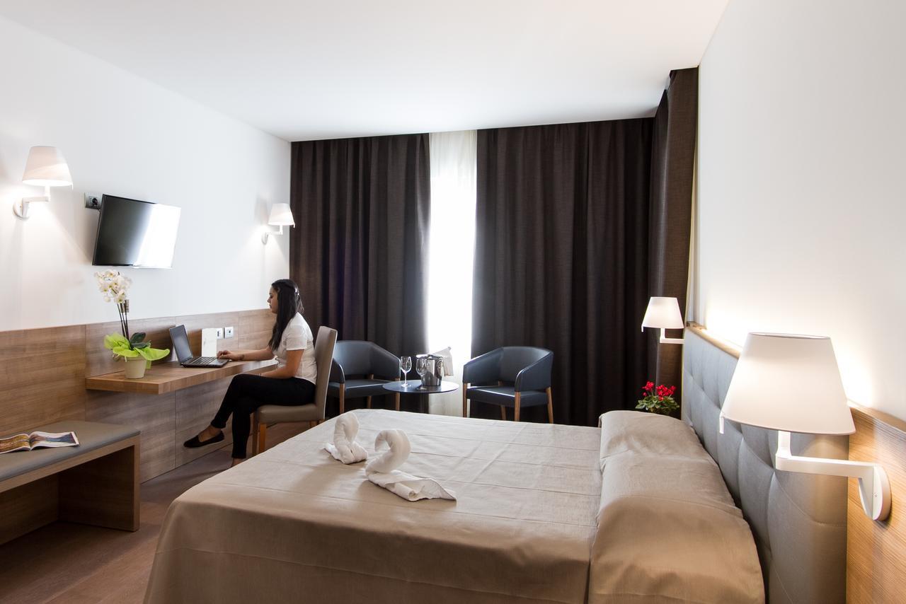 Albergo Al Tarcentino Tarcento Bagian luar foto